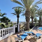 Casa Palmeral Willa Mácher