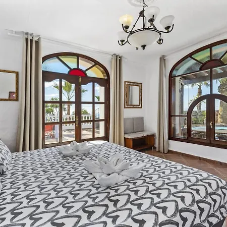 Casa Palmeral Mácher